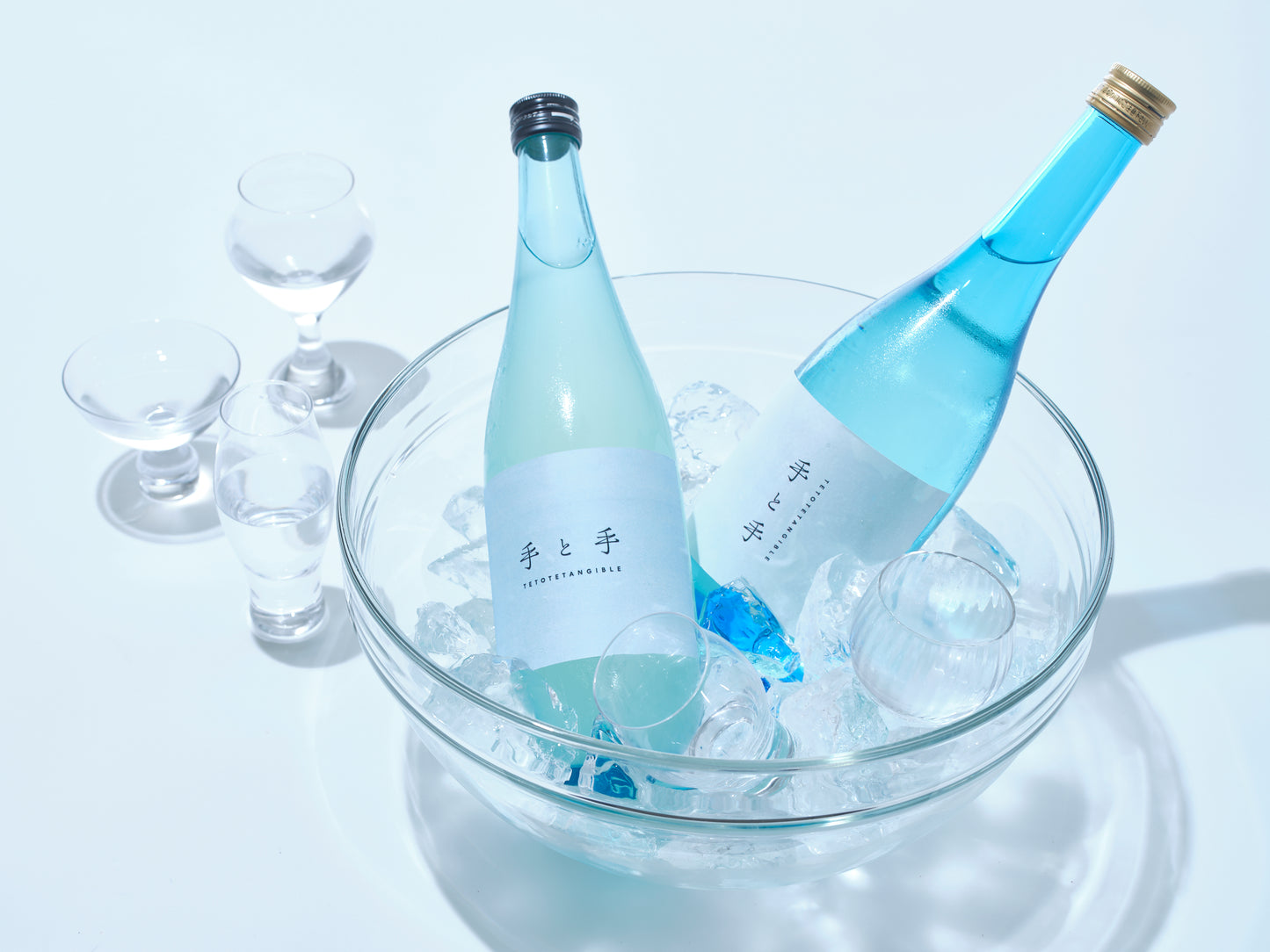 涼を感じる夏酒を、日本酒グラスで飲み比べる
