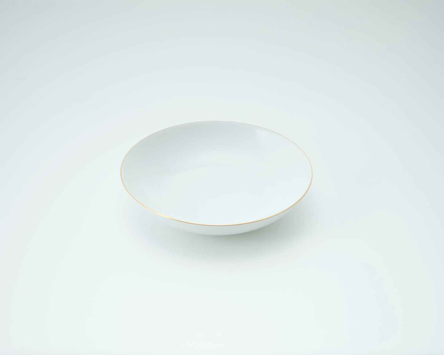 
                  
                    ゴールドライン（クープシェープ）　19cmスープ皿
                  
                
